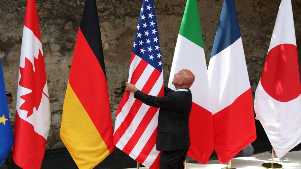 Страны G7 потребовали от России "прекратить провокации" у границ Украины