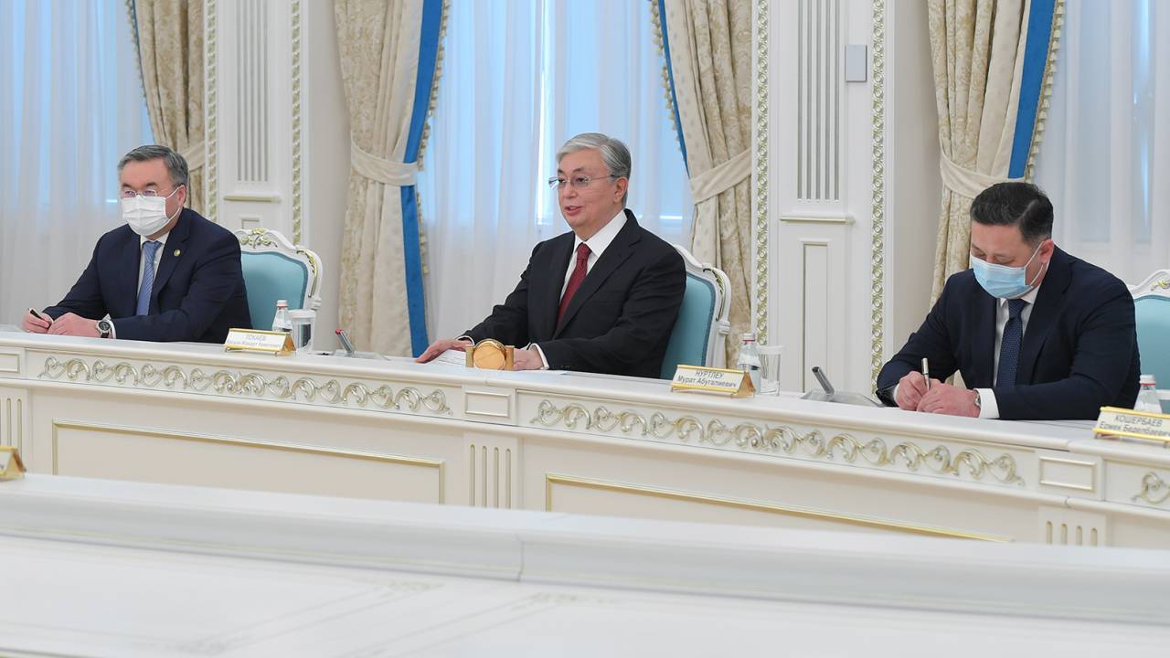 Токаев принял министра иностранных дел России Сергея Лаврова