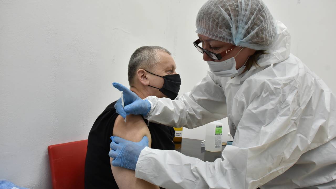 В Акмолинской области началась вакцинация всех желающих