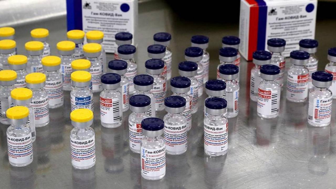 В Карагандинскую область поступило около 24 тысяч доз вакцины от коронавируса