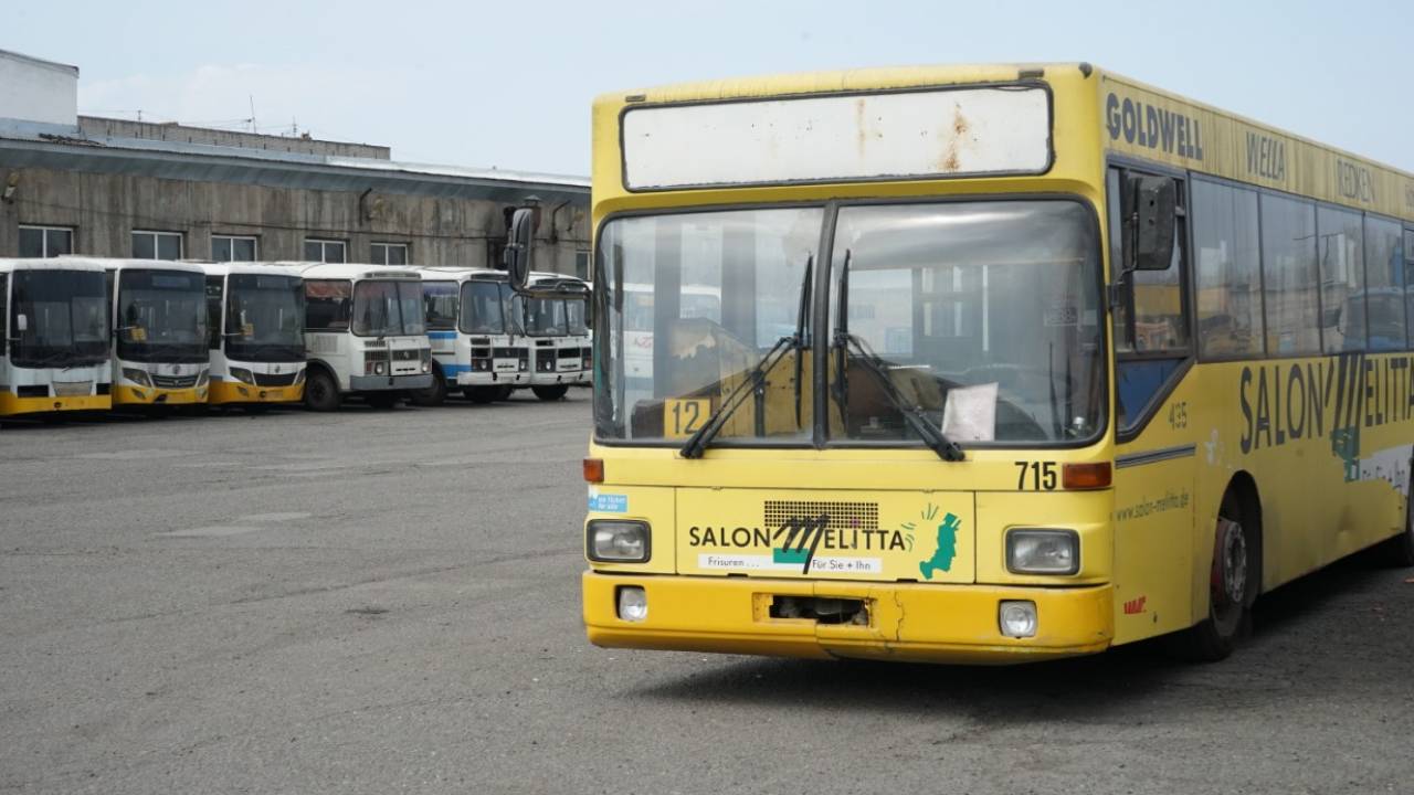 В Семее на линии работают автобусы другого автопарка