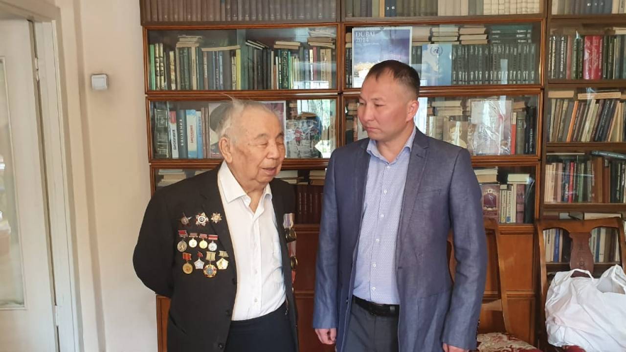 Антикоррупционная служба Алматы поздравила ветеранов войны с Днем Победы