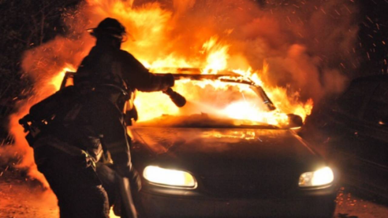 Автомобиль сгорел в Алматы