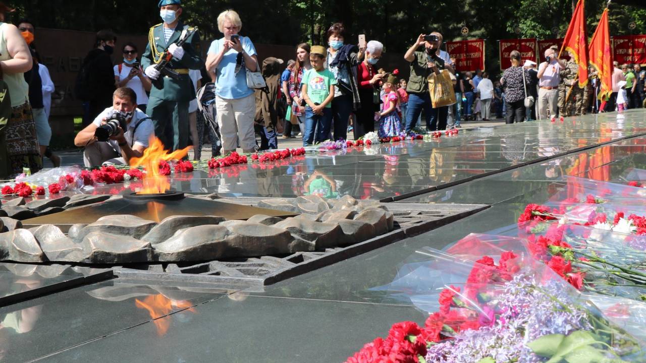 Как проходит День Победы в Алматы