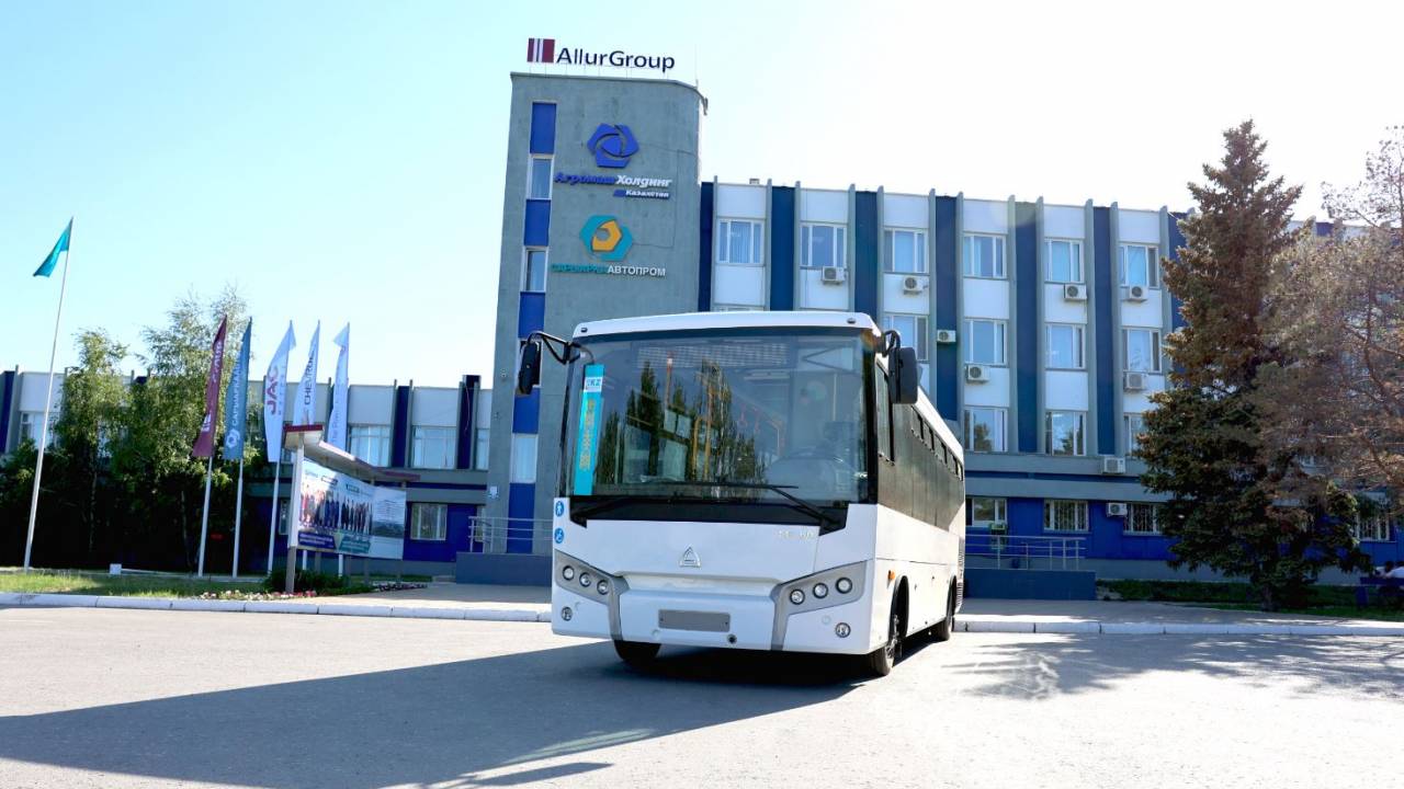 Казахстанский завод адаптирует автобусы под северные регионы