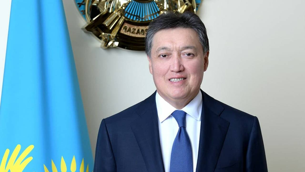 Мамин поздравил народ Казахстана с Днем единства