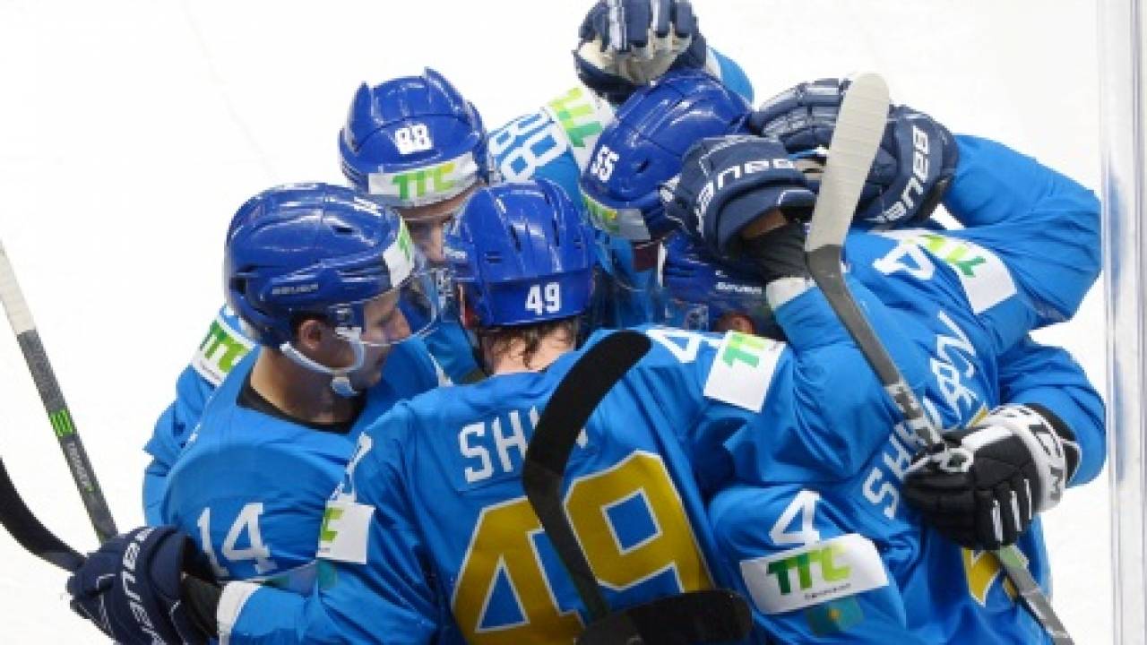 Сборная Казахстана сенсационно победила Германию на ЧМ по хоккею