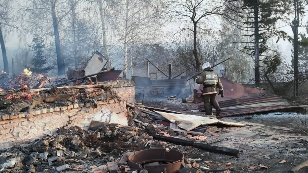 Токаев поручил обеспечить жильем пострадавших при пожаре в ВКО
