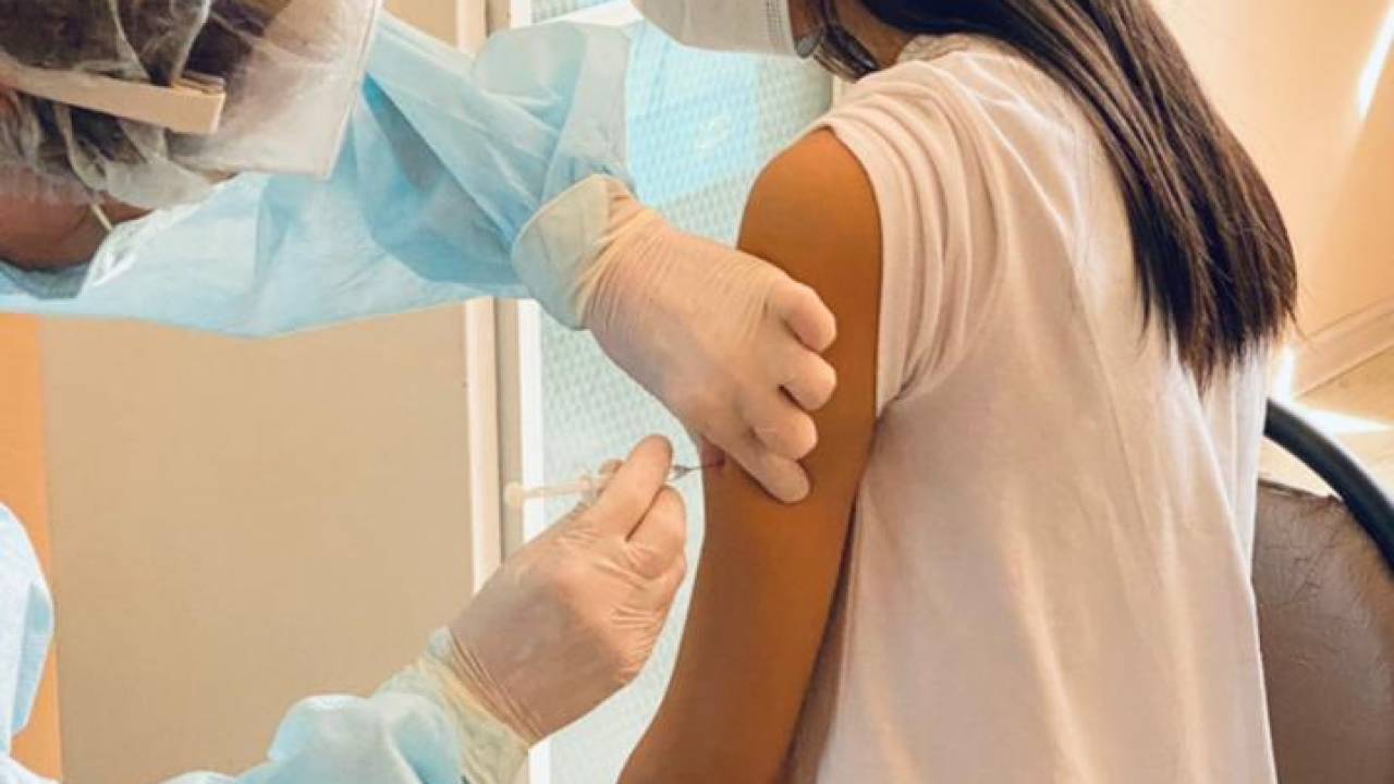 В Алматы 69 вакцинированных человек заболели коронавирусом