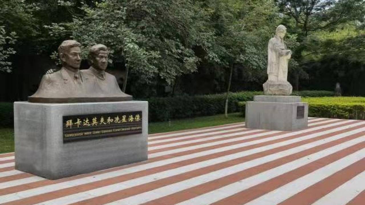 В честь казахского композитора назвали улицу в Китае