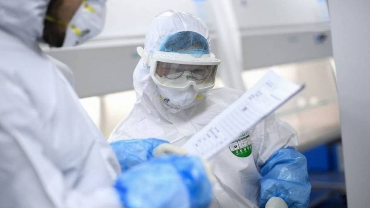 В Казахстане вновь увеличилась суточная смертность от коронавируса