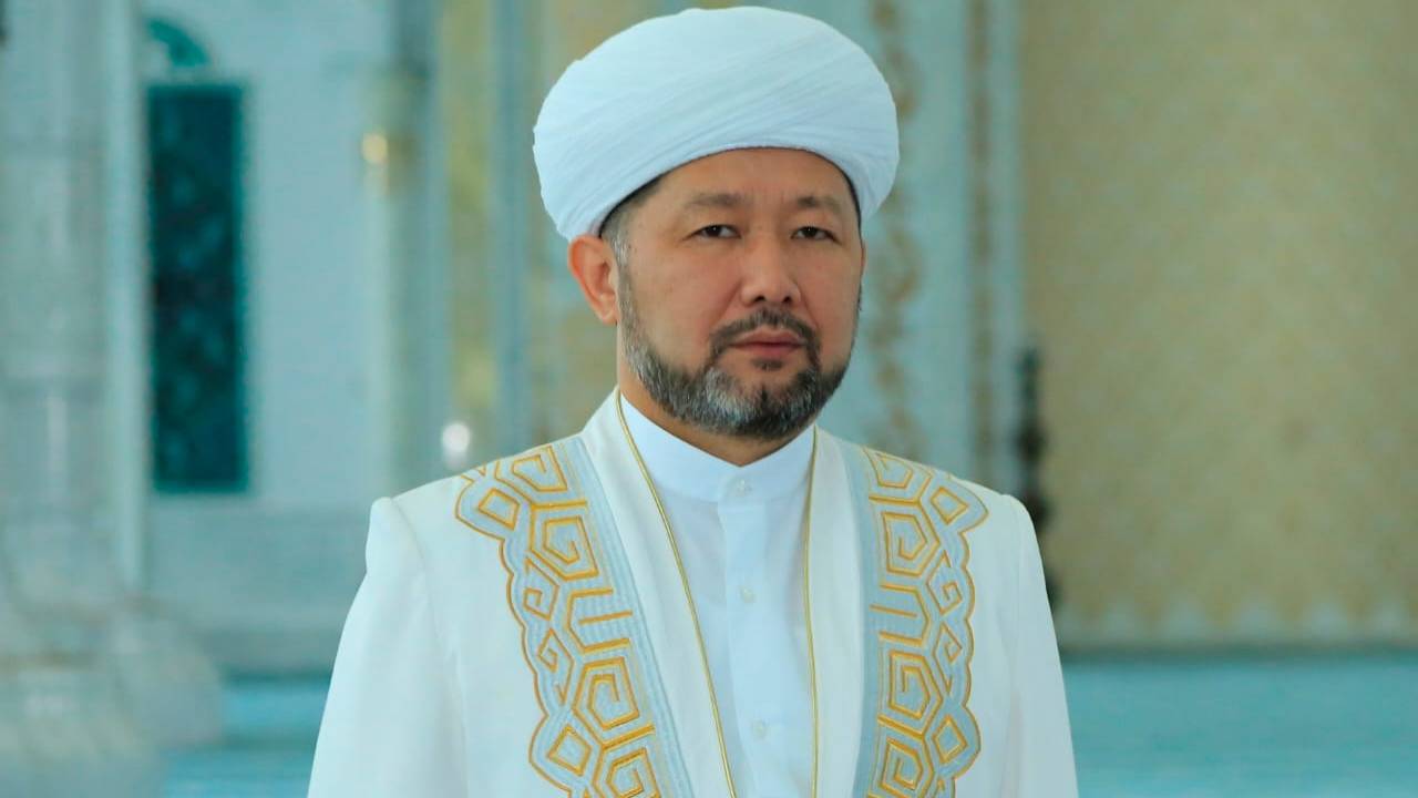 Верховный муфтий поздравил казахстанцев с Ораза айт