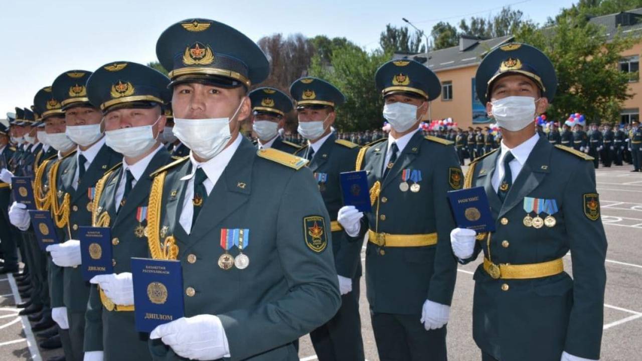 350 молодых офицеров выпустились из Военного института Сухопутных войск