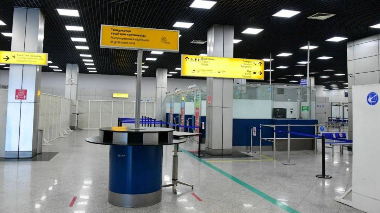 Драка в аэропорту Нур-Султана из-за Ashyq: дебошира освободят от ответственности