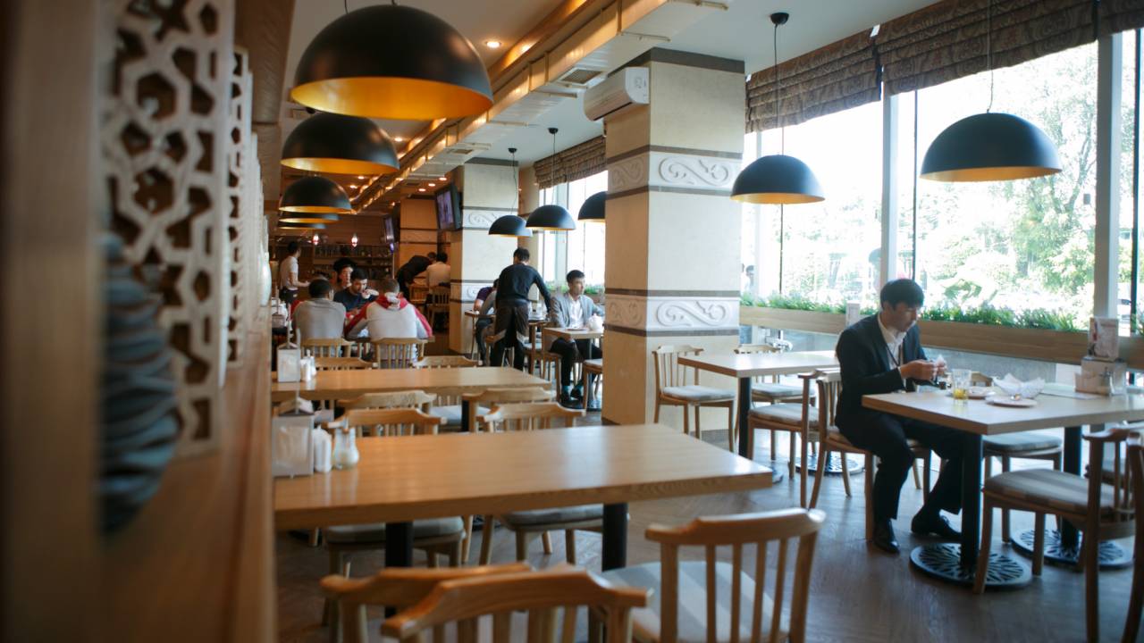 Кафе и столовые в Нур-Султане будут работать по новому графику