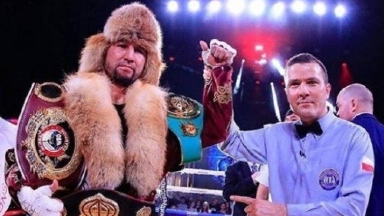 Непобежденный казахстанский боксер без боя поднялся в рейтинге WBC