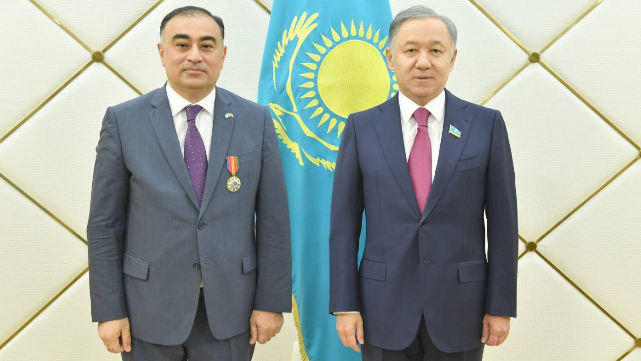 Нигматулин принял посла Азербайджана в Казахстане 