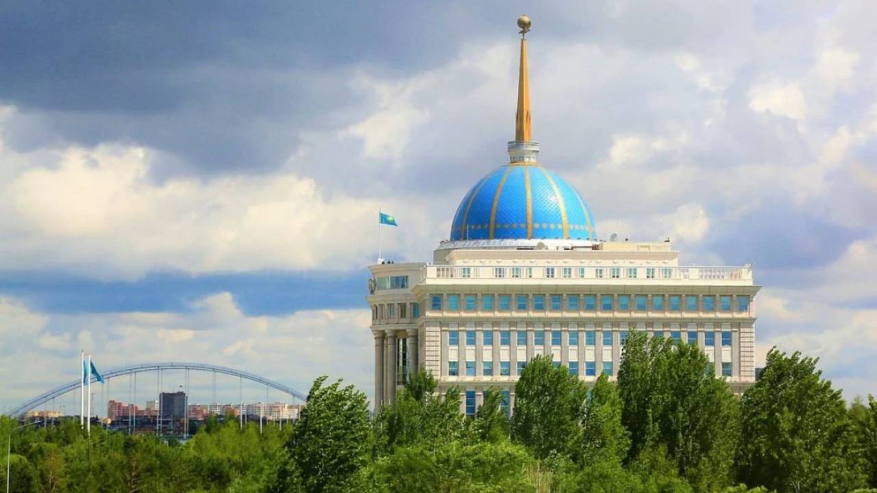 Пока Казахстан будет писать программы по развитию