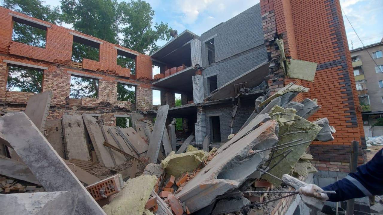 Пострадавших при обрушении дома в Павлодаре выписали из больницы