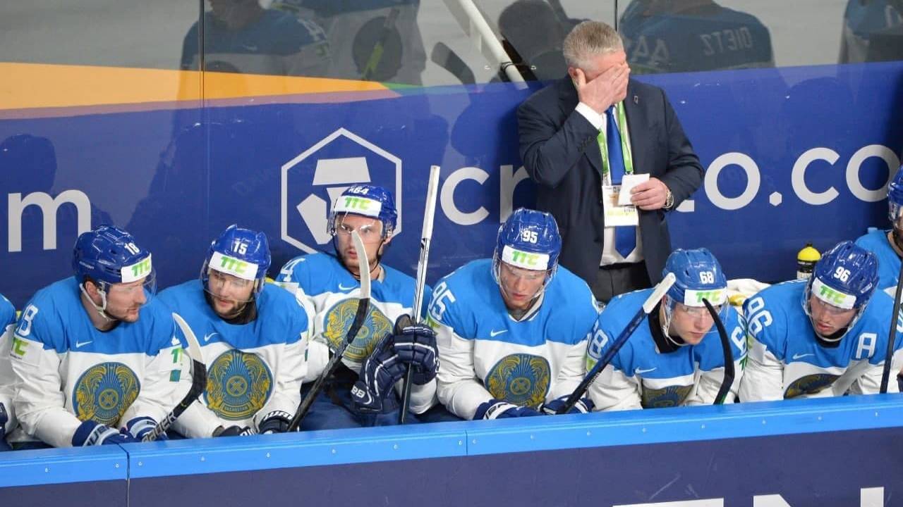Сборная Казахстана по хоккею потеряла шансы на выход в плей-офф чемпионата мира