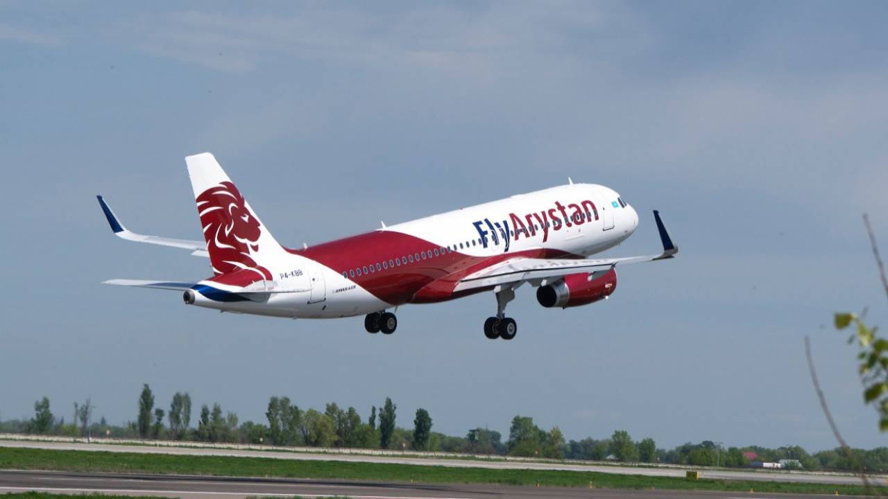 Скандал из-за ручной клади: что произошло на борту самолета FlyArystan
