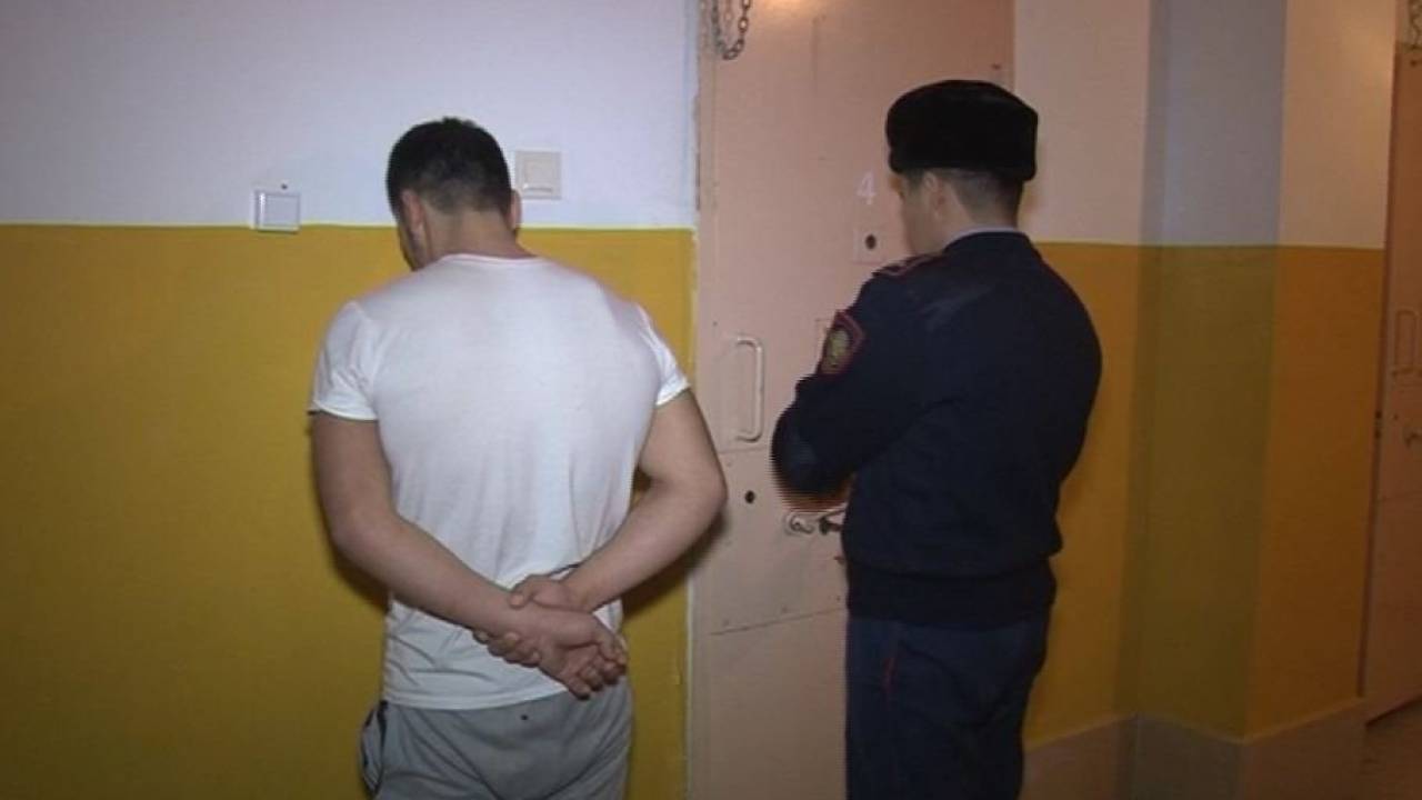 В Алматинской области пьяные избили семью