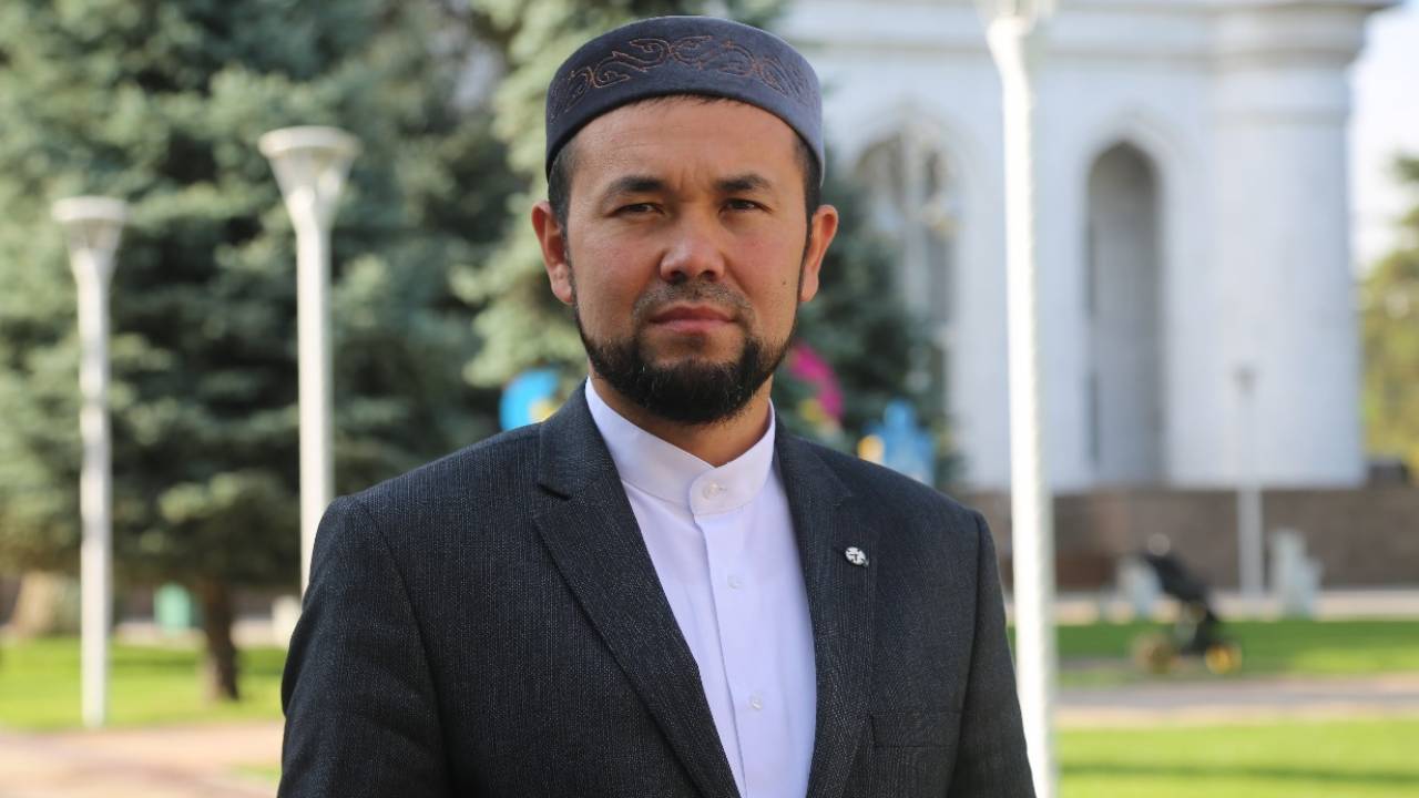 Имам Центральной мечети Алматы обратился к горожанам