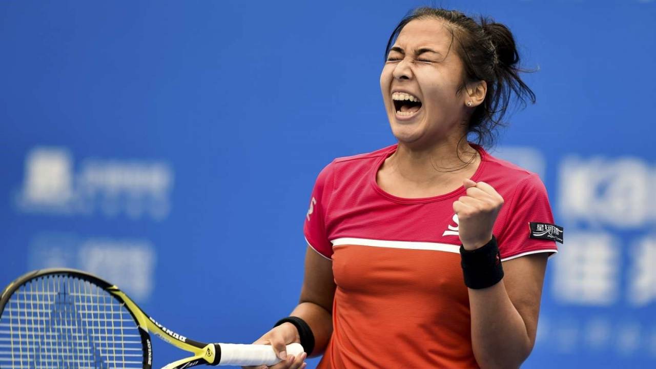 Казахстанская теннисистка начала турнир WTA в Лозанне с победы