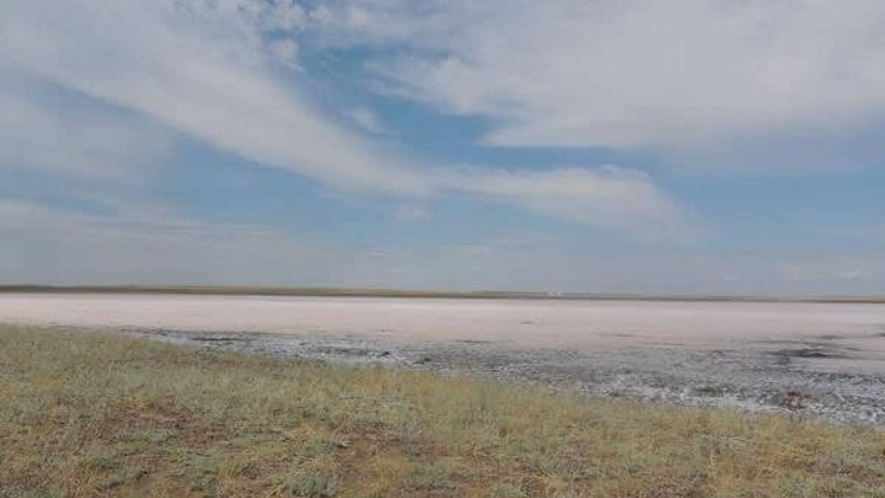 Почему высохло розовое озеро Кобейтуз - комментарий акимата