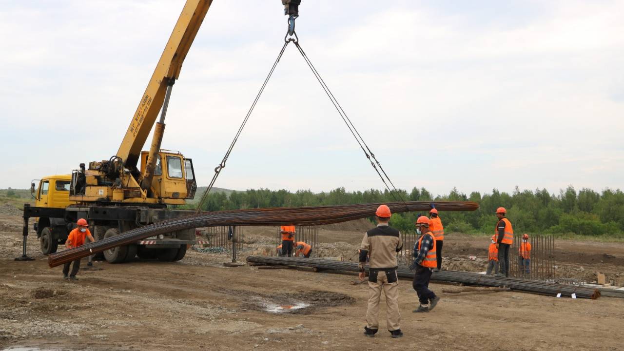 В Усть-Каменогорске строят современный мусоросортировочный комплекс
