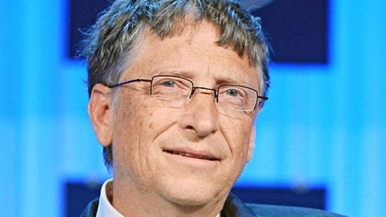 Вакцинированные будут работать на Билла Гейтса - очередной фейк в Сети