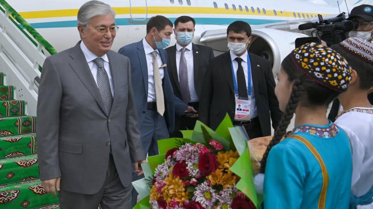 Касым-Жомарт Токаев прибыл с рабочим визитом в Туркменистан
