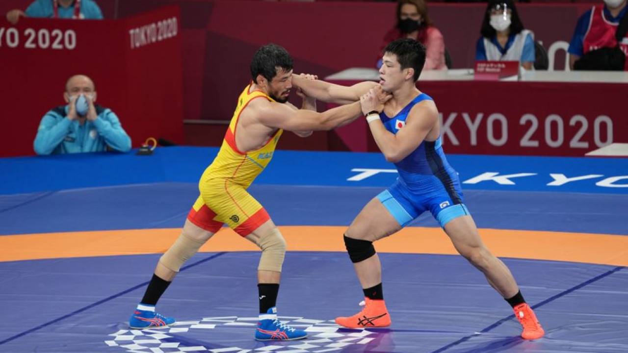 Казахстанский борец Демеу Жадыраев проиграл на Олимпиаде 
