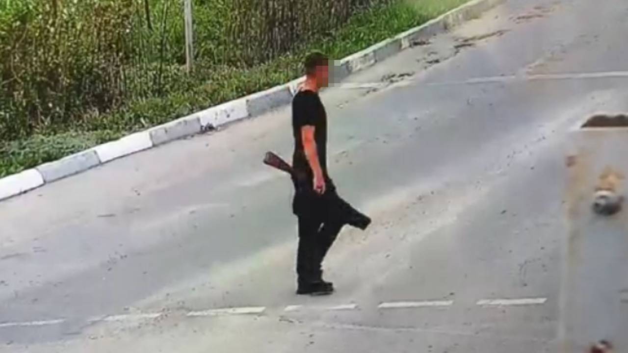 Нетрезвый мужчина прогуливался по Петропавловску с карабином