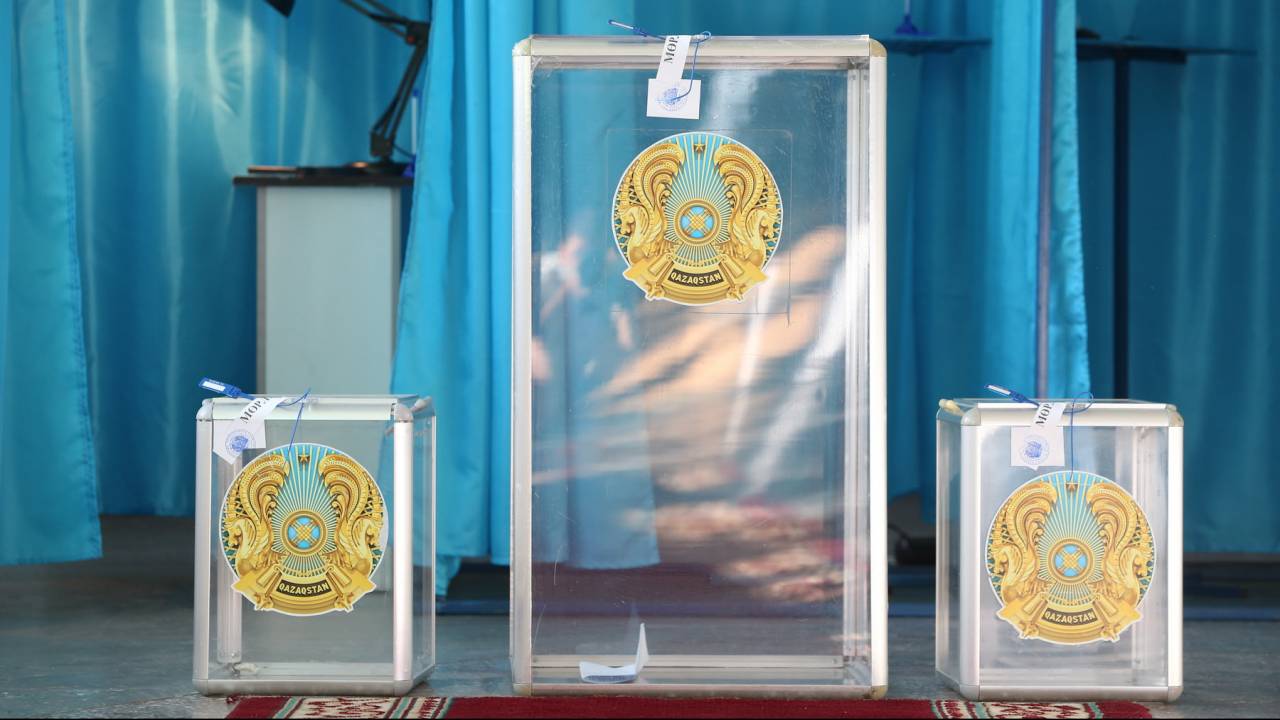 Казахстанцы без высшего образования смогут баллотироваться в акимы сел