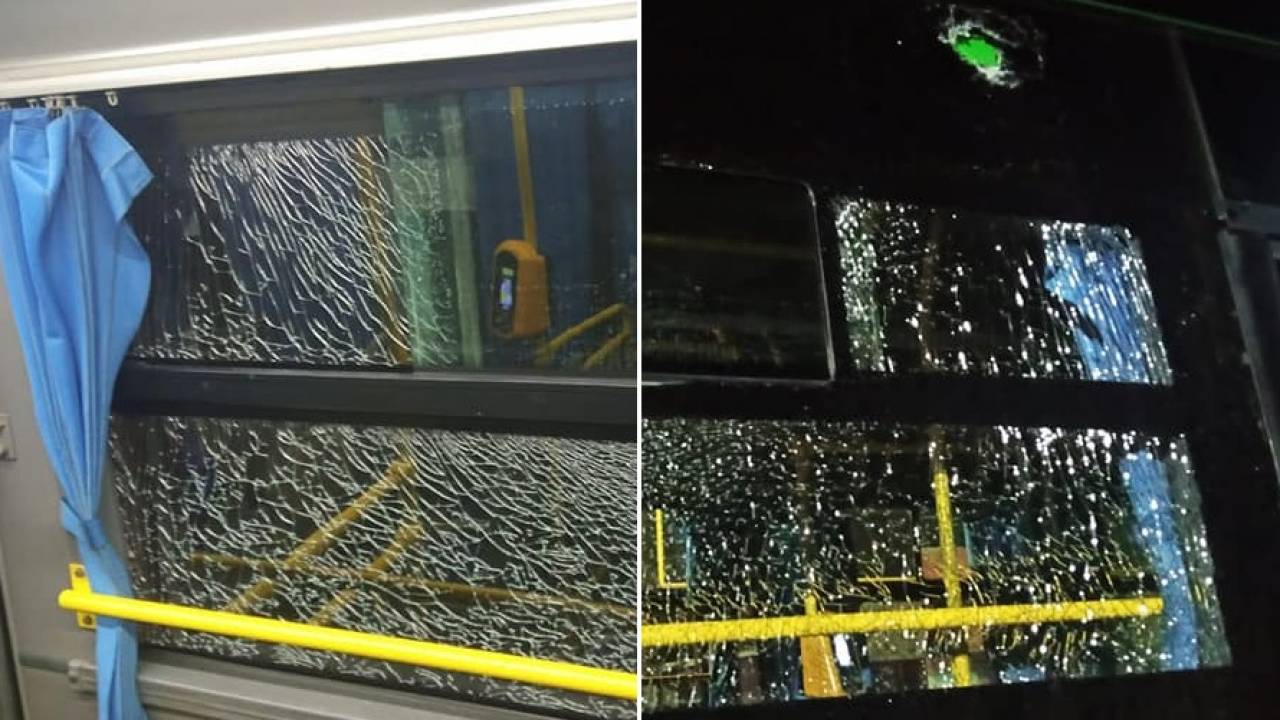 "Дикари какие-то!" – автобусы вновь закидали камнями в Алматы