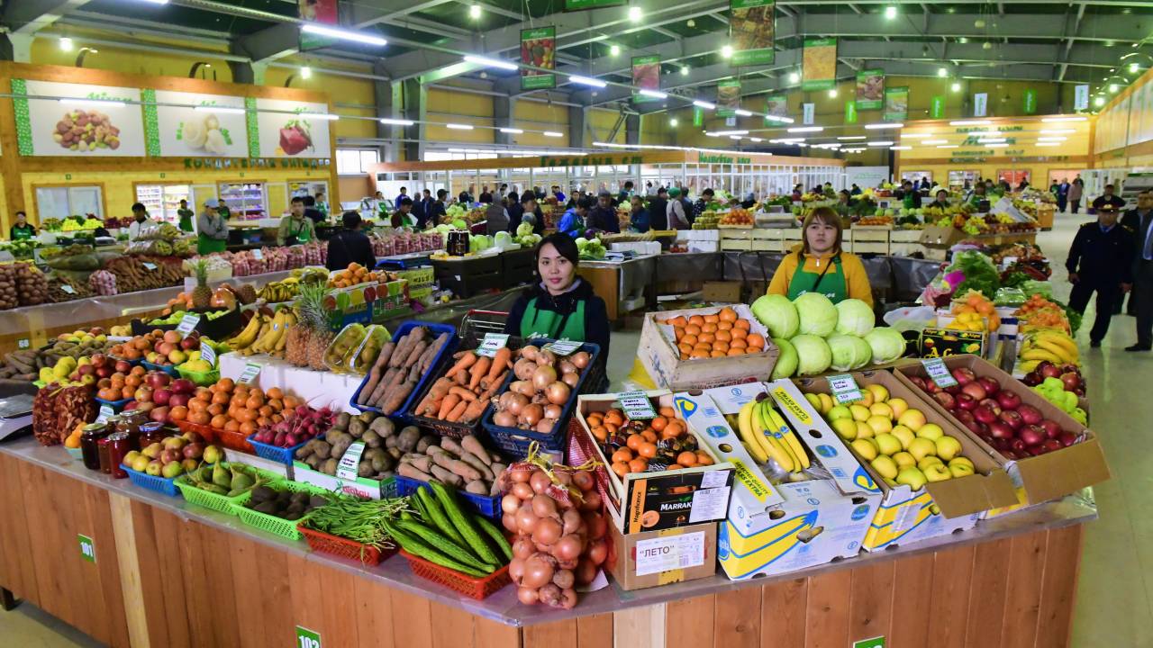 Цены на социально значимые продукты не растут в Казахстане вторую неделю подряд