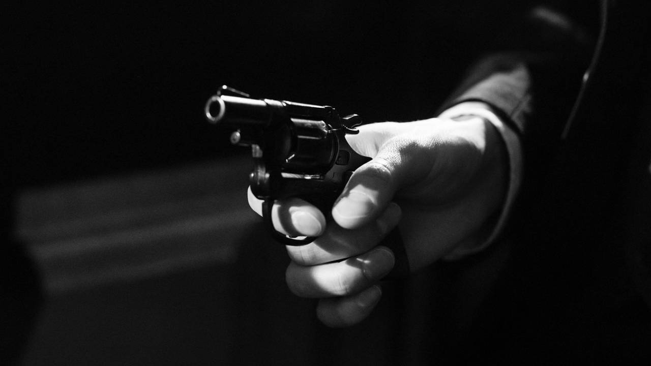 Туркестанец с игрушечным пистолетом ограбил дом