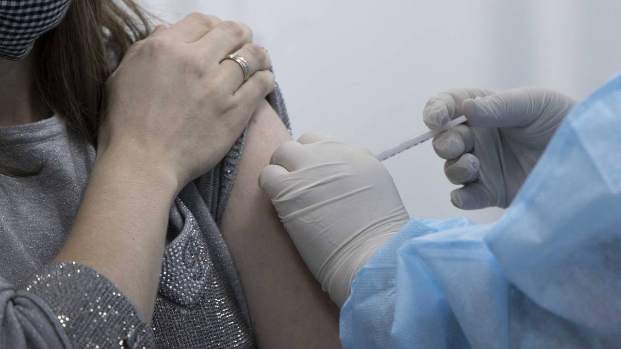 Вакцинация Pfizer - сколько беременных и кормящих привили в Алматы