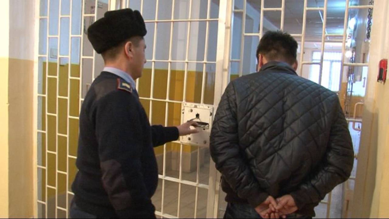 Вооруженных грабителей задержали в Алматинской области